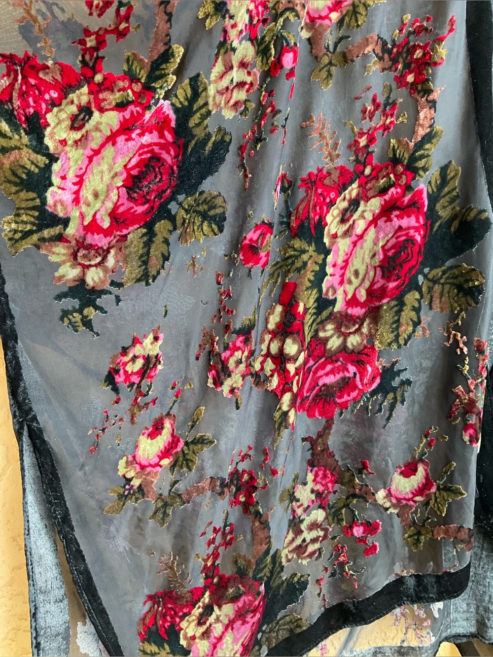 Woven Heart velvet kimono ROSES semi sheer , wine red, black, pink,
OSFM BOHO - Picture 8 of 16